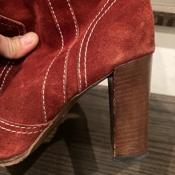 Burgundy suede Marc Jacobs tall boots - Picture 14 of 14